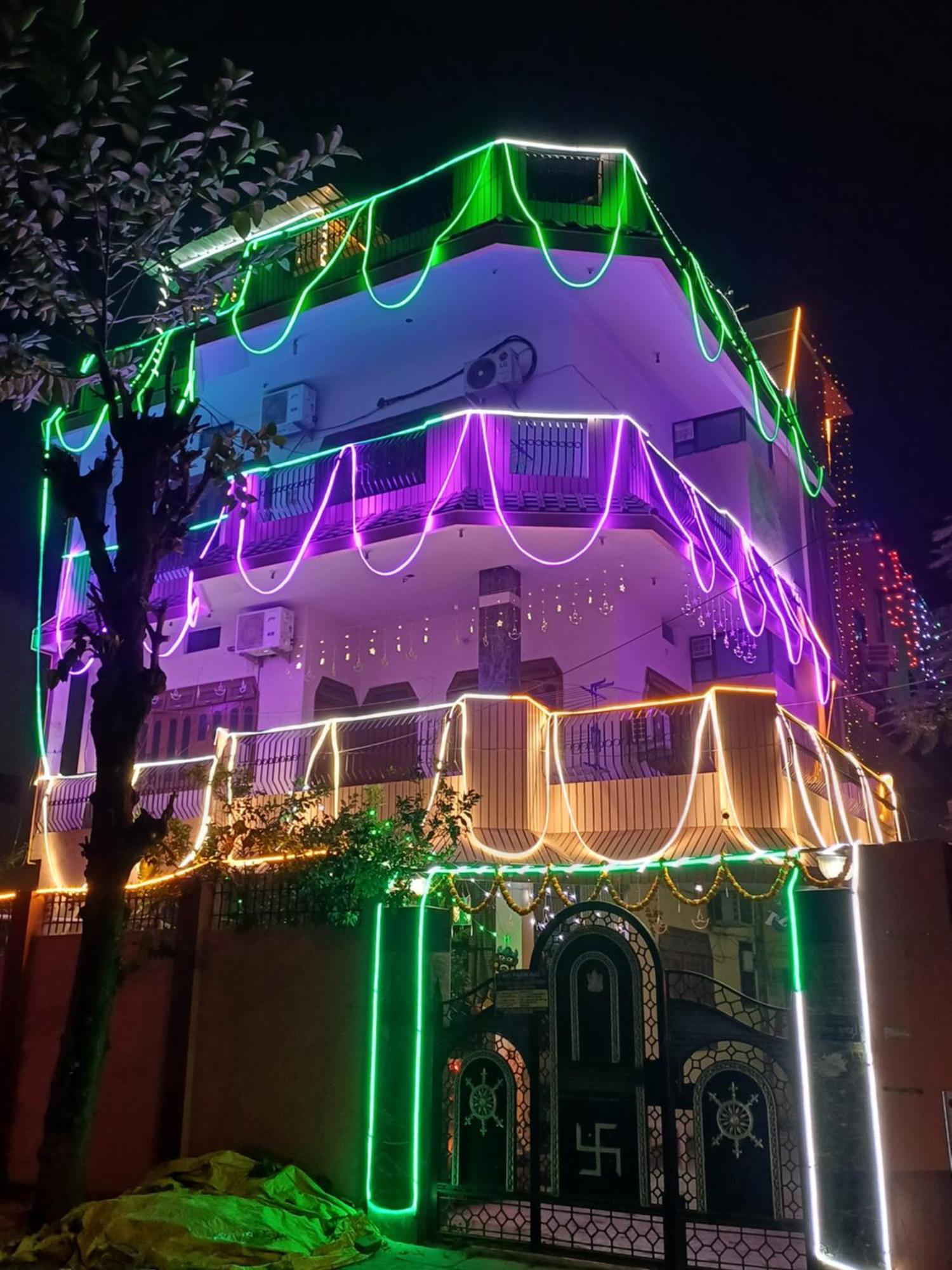 Baba Paying Guest House Varanasi Esterno foto