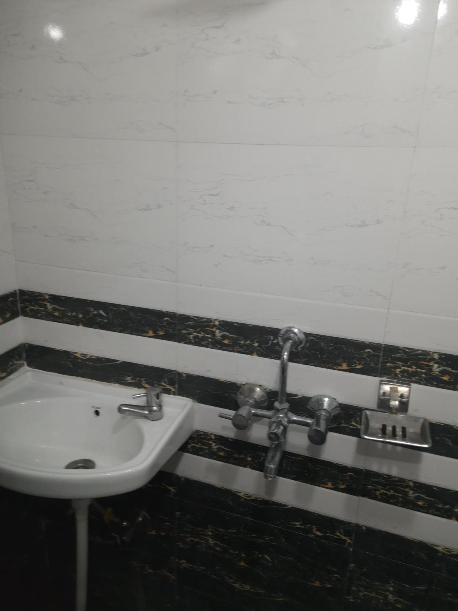 Baba Paying Guest House Varanasi Esterno foto